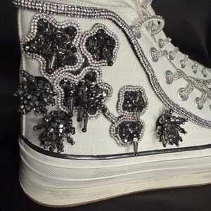 NEW Steve Madden White Black Embellished Bead Rhinestone High-Top Sneakers W sz9